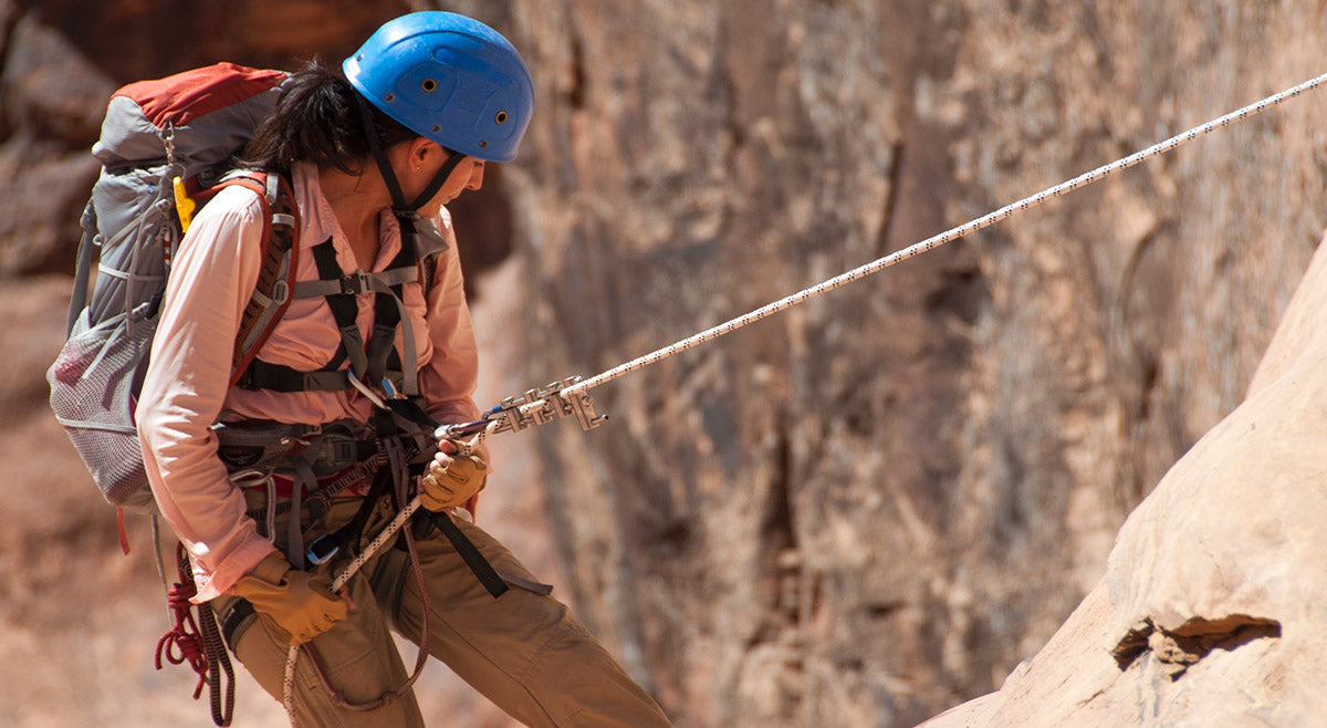 How to Choose a Climbing Harness: The Ideal Guide Book